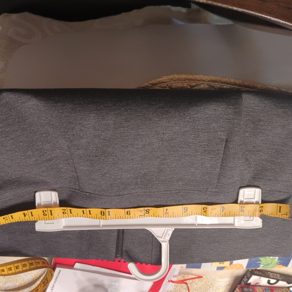 Mini skirts - Picture 6 of 8